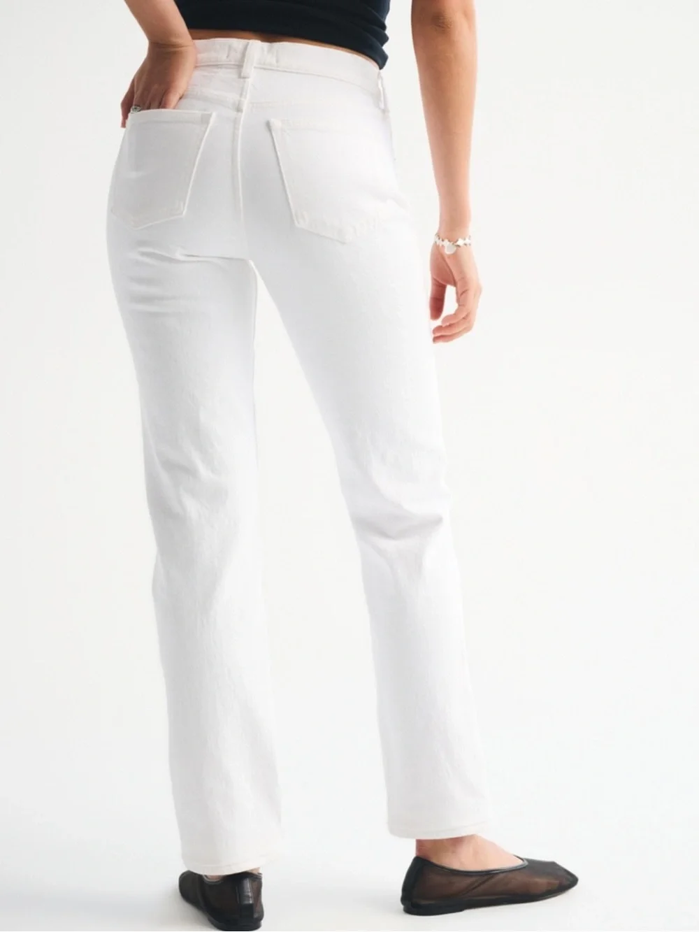 Abercrombie & Fitch Curve Love Mid Rise 90s Straight Jean in White